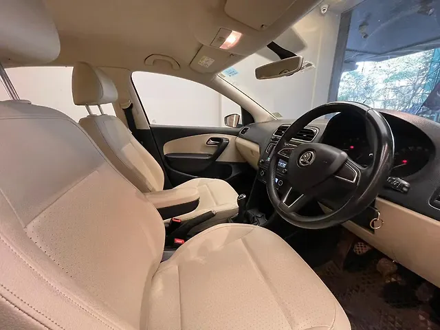 Used Skoda Rapid Style 1.6 MPI in Mumbai