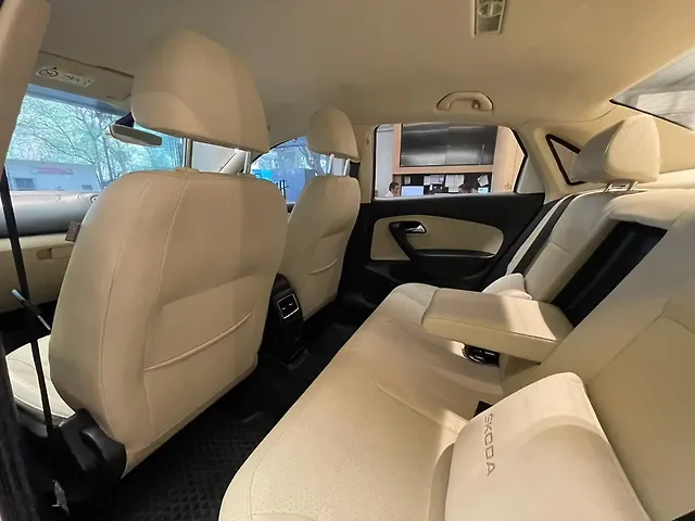 Used Skoda Rapid Style 1.6 MPI in Mumbai