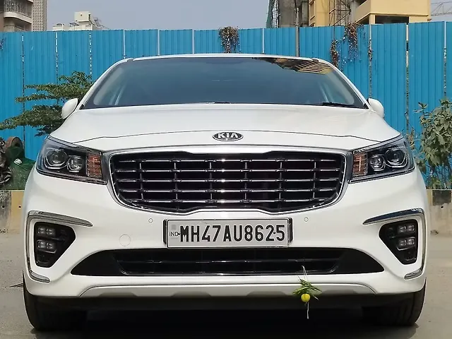 Used 2020 Kia Carnival in Mumbai