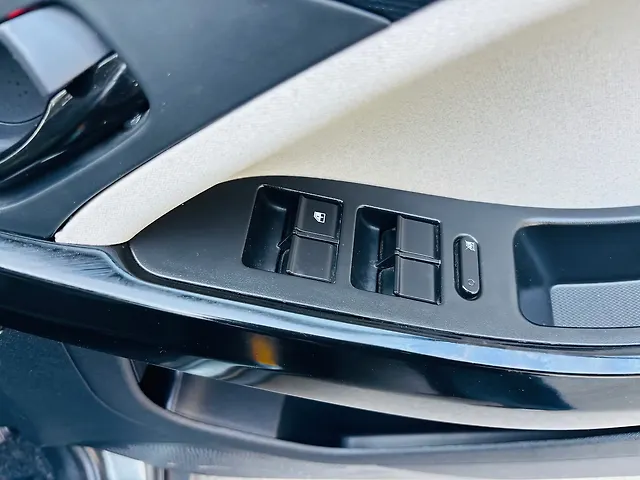 Used Tata Nexon Pure (S) 1.2 Petrol 6AMT [2024-2025] in Delhi