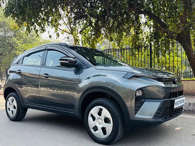 Used Tata Nexon Pure (S) 1.2 Petrol 6AMT [2024-2025] in Delhi