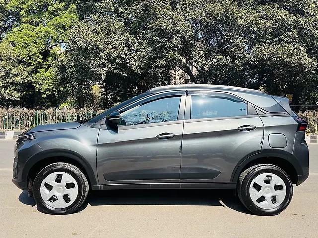 Used Tata Nexon Pure (S) 1.2 Petrol 6AMT [2024-2025] in Delhi