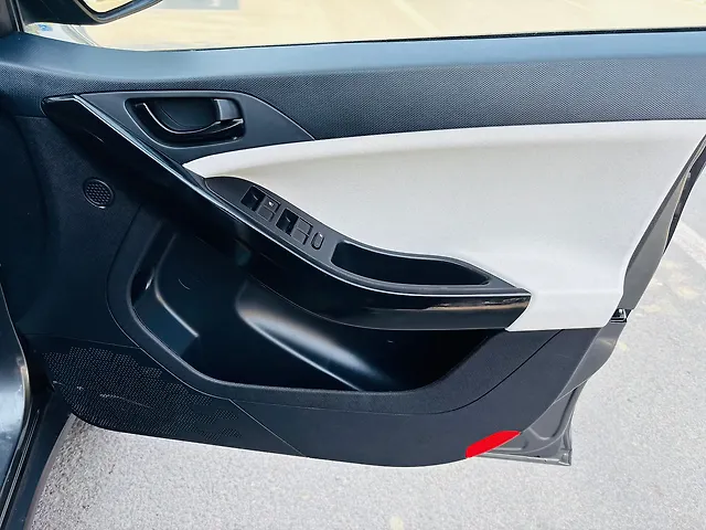 Used Tata Nexon Pure (S) 1.2 Petrol 6AMT [2024-2025] in Delhi