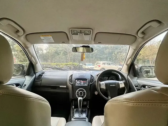 Used Isuzu MU-X [2018-2020] 4x2 in Delhi