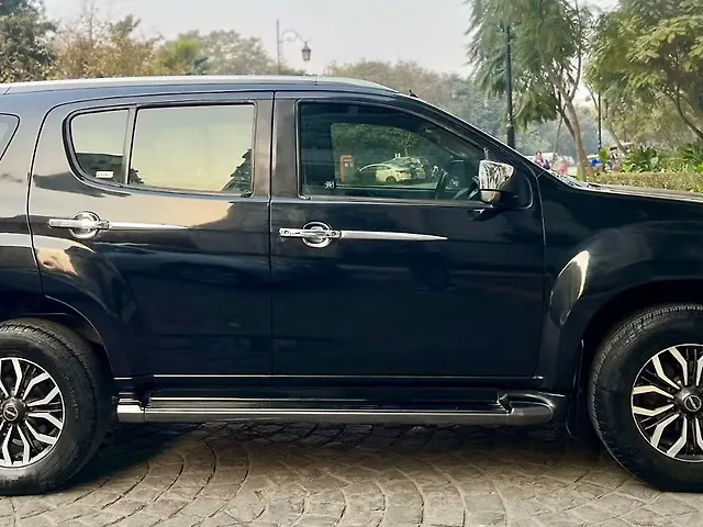 Used Isuzu MU-X [2018-2020] 4x2 in Delhi