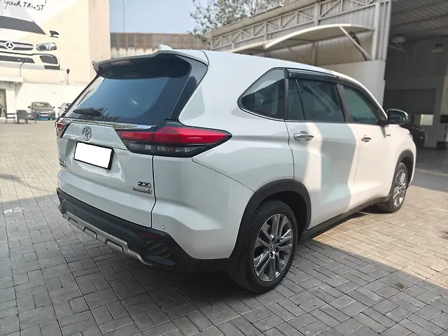 Used Toyota Innova Hycross ZX Hybrid (Electric + Petrol) Automatic (e-CVT) 7 STR in Delhi Used Toyota Innova Hycross ZX Hybrid (Electric + Petrol) Automatic (e-CVT) 7 STR in Delhi