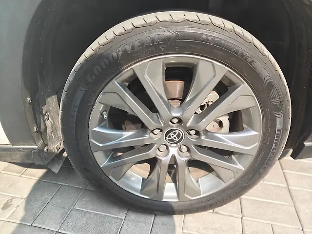 Used Toyota Innova Hycross ZX Hybrid (Electric + Petrol) Automatic (e-CVT) 7 STR in Delhi Used Toyota Innova Hycross ZX Hybrid (Electric + Petrol) Automatic (e-CVT) 7 STR in Delhi