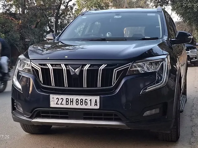 Used Mahindra Old Generation XUV700 AX 5 Diesel MT 5 STR [2021] in Lucknow
