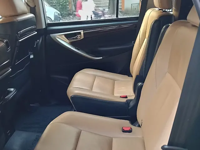 Used Toyota Innova Crysta [2016-2020] 2.4 Z 7 STR in Lucknow