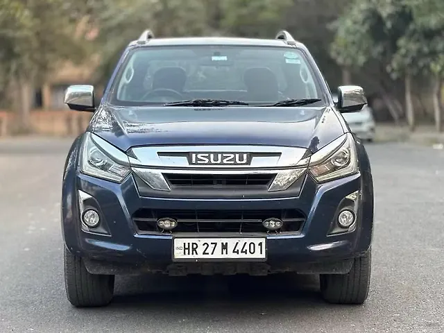 Used 2023 Isuzu D-Max V-Cross in Delhi