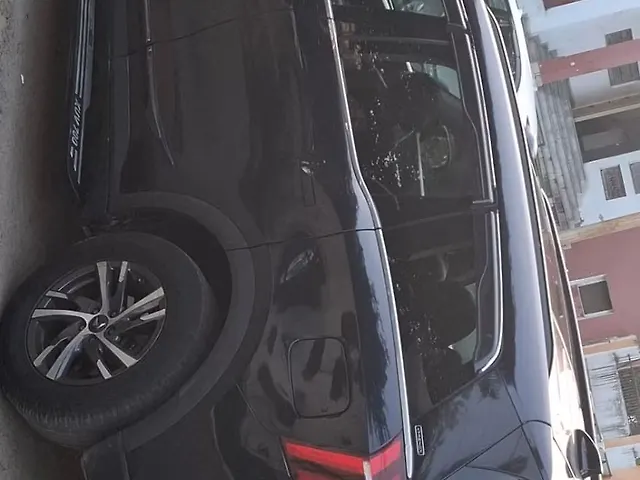 Used Mahindra Old Generation XUV700 AX 5 Diesel MT 5 STR [2021] in Lucknow