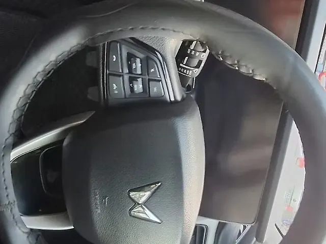 Used Mahindra Old Generation XUV700 AX 5 Diesel MT 5 STR [2021] in Lucknow