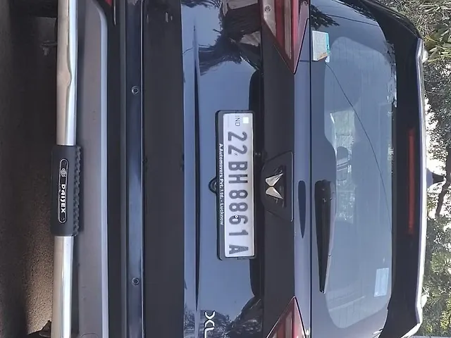 Used Mahindra Old Generation XUV700 AX 5 Diesel MT 5 STR [2021] in Lucknow