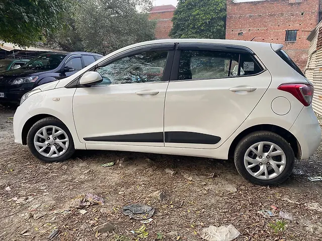 Used 2017 Hyundai Grand i10 in Varanasi