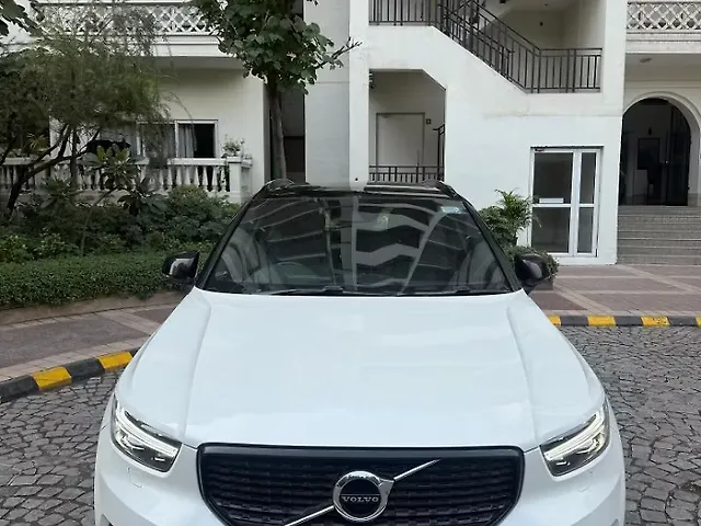 Used 2020 Volvo XC40 in Delhi