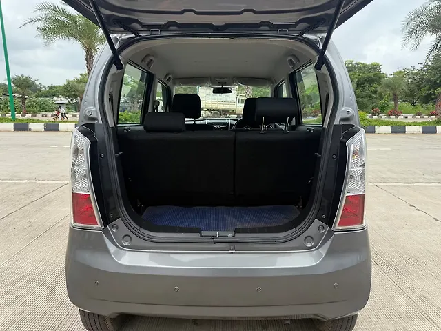 Used Maruti Suzuki Stingray VXi AMT in Thane