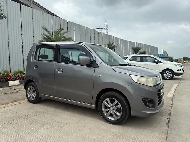 Used Maruti Suzuki Stingray VXi AMT in Thane