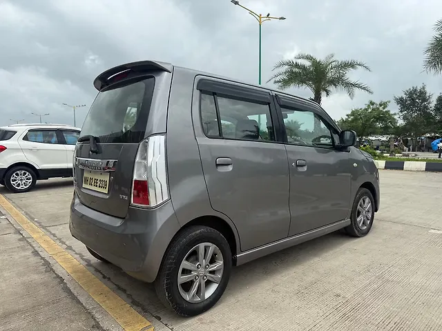 Used Maruti Suzuki Stingray VXi AMT in Thane