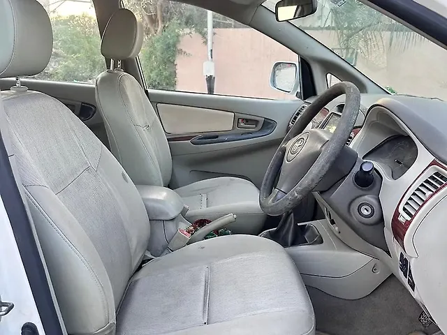 Used Toyota Innova [2005-2009] 2.5 G4 7 STR in Vadodara