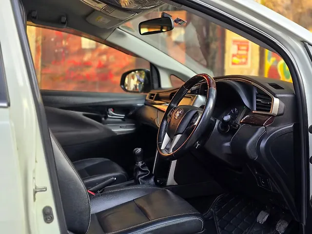 Used Toyota Innova Crysta [2016-2020] 2.4 VX 7 STR [2016-2020] in Kolkata