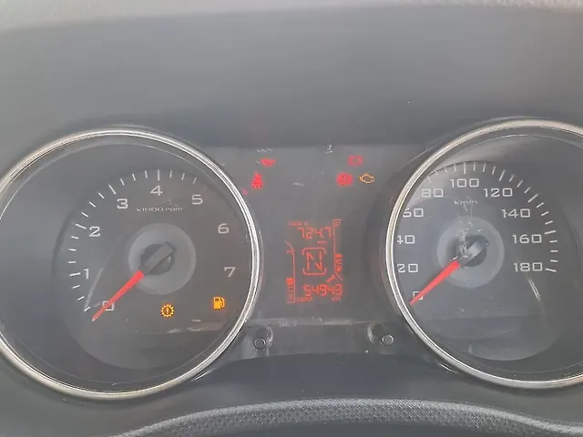 Used Mahindra TUV300 [2015-2019] T8 AMT in Rudrapur