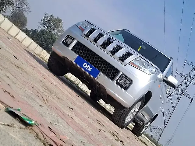 Used Mahindra TUV300 [2015-2019] T8 AMT in Rudrapur