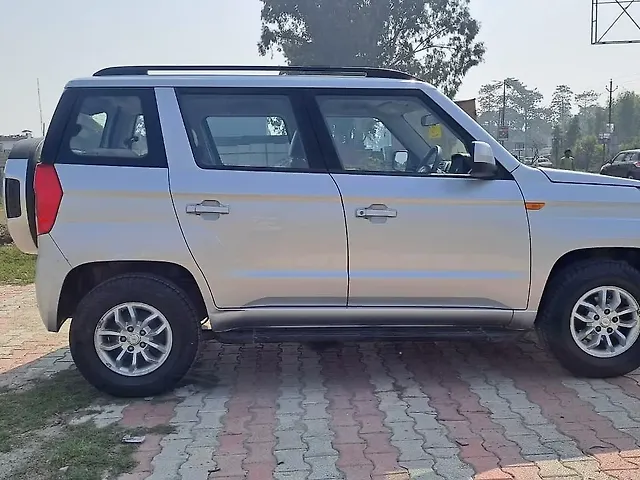 Used Mahindra TUV300 [2015-2019] T8 AMT in Rudrapur