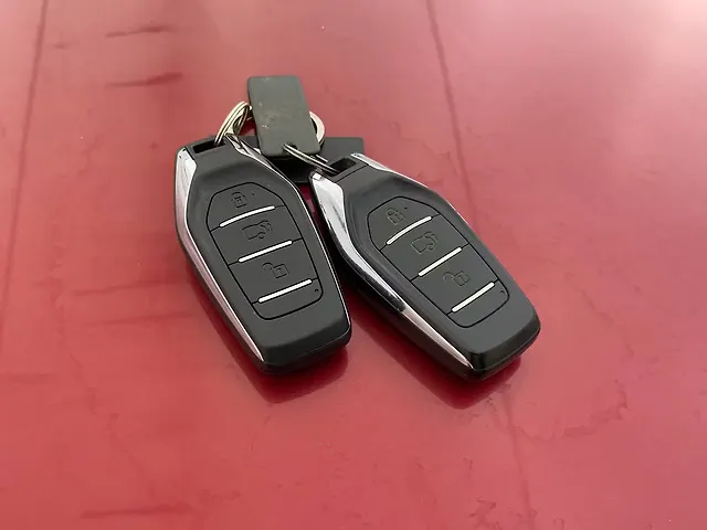 Used Mahindra XUV500 W9 AT [2018-2020] in Mumbai