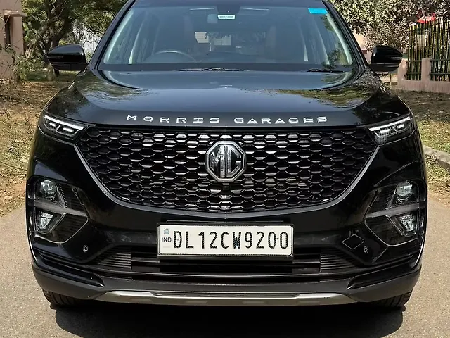 Used 2023 MG Hector Plus in Delhi
