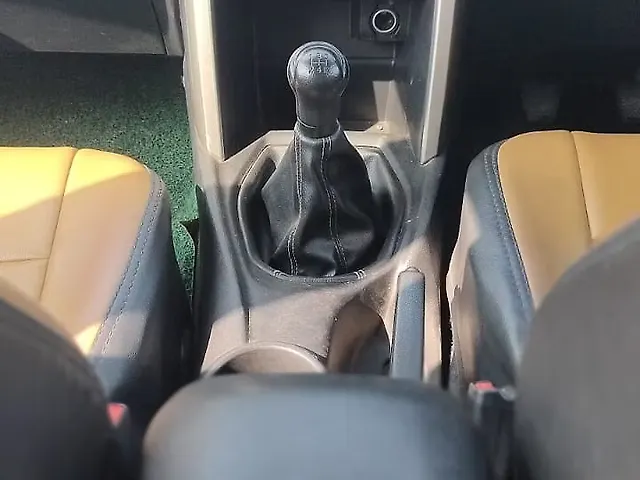 Used Toyota Innova Crysta [2020-2023] G 2.4 7 STR in Guwahati