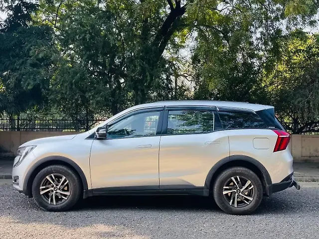 Used Mahindra Old Generation XUV700 AX 5 Diesel AT 7 STR [2021] in Lucknow