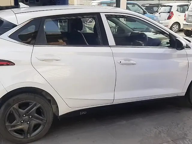 Used Hyundai i20 [2020-2023] Sportz 1.2 MT [2020-2023] in Guwahati