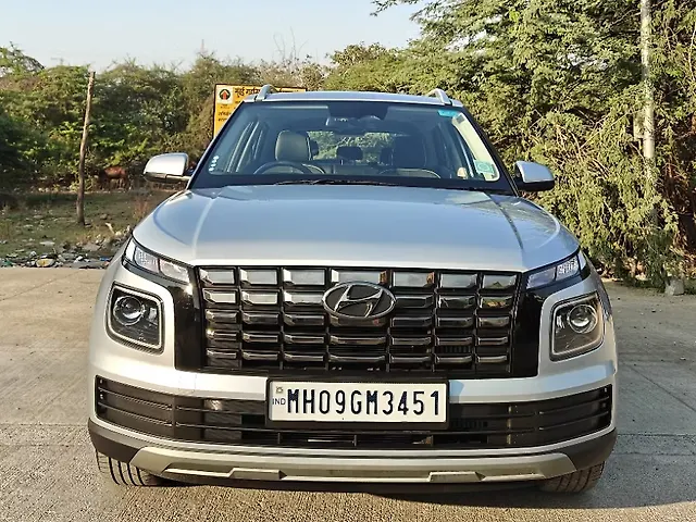 Used 2024 Hyundai Venue in Mumbai Used 2024 Hyundai Venue in Mumbai