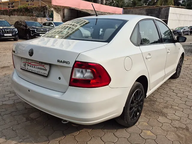 Used Skoda Rapid [2014-2015] 1.6 MPI Elegance AT in Mumbai