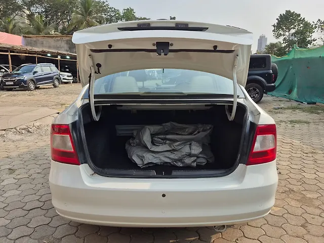 Used Skoda Rapid [2014-2015] 1.6 MPI Elegance AT in Mumbai