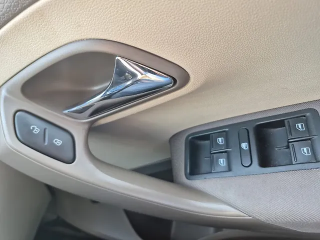 Used Skoda Rapid [2014-2015] 1.6 MPI Elegance AT in Mumbai