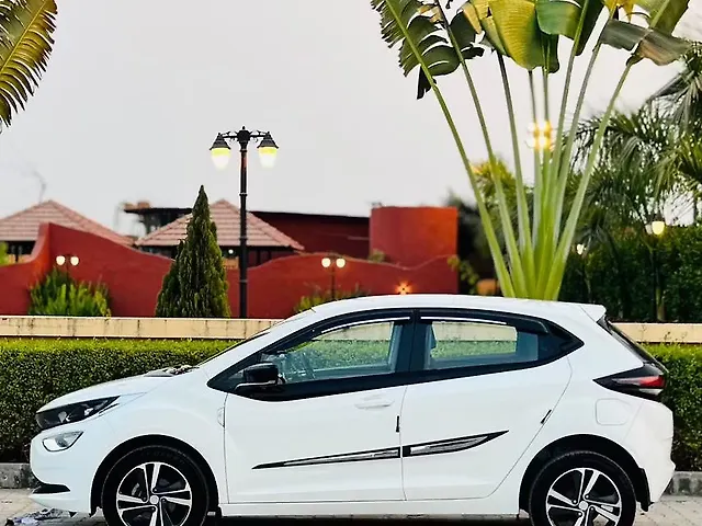 Used Tata Altroz [2020-2025] XZ Plus Petrol in Surat