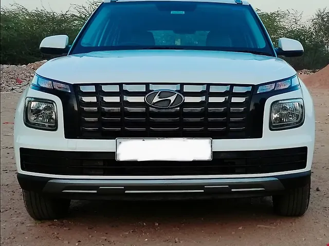 Used 2023 Hyundai Venue in Agra