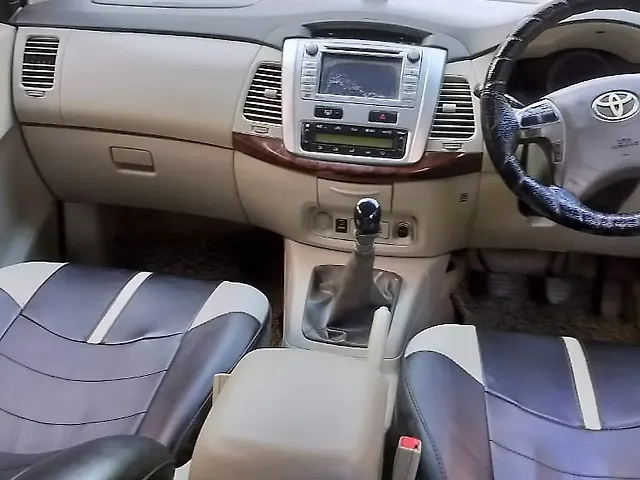 Used Toyota Innova [2009-2012] 2.5 E 8 STR in Thane