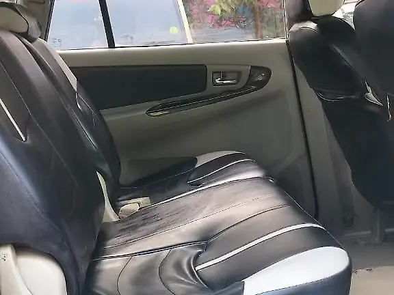 Used Toyota Innova [2009-2012] 2.5 E 8 STR in Thane
