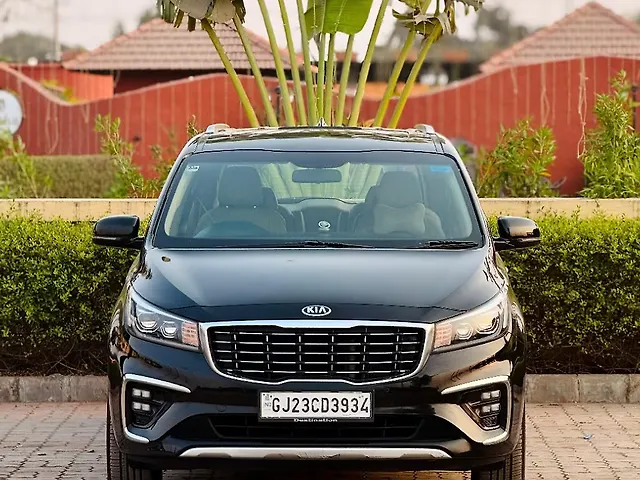 Used 2021 Kia Carnival in Surat Used 2021 Kia Carnival in Surat
