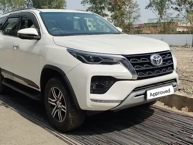 Used Toyota Fortuner 4x2 2WD Diesel 2.8L Turbo 6 Speed Manual in Indore Used Toyota Fortuner 4x2 2WD Diesel 2.8L Turbo 6 Speed Manual in Indore