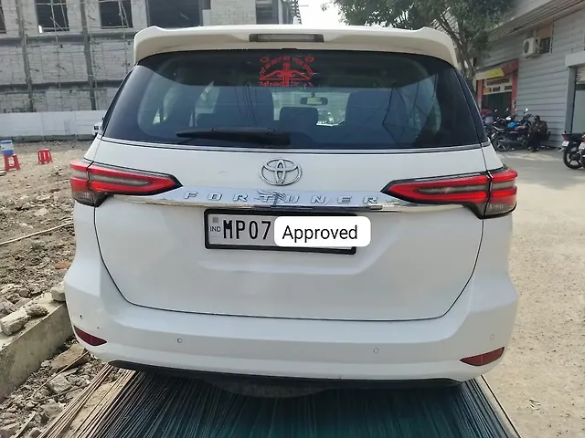 Used Toyota Fortuner 4x2 2WD Diesel 2.8L Turbo 6 Speed Manual in Indore Used Toyota Fortuner 4x2 2WD Diesel 2.8L Turbo 6 Speed Manual in Indore