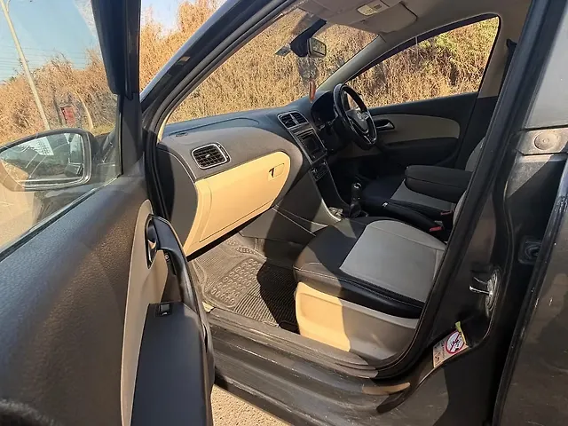 Used Volkswagen Ameo Highline Plus 1.0L (P) 16 Alloy in Navi Mumbai