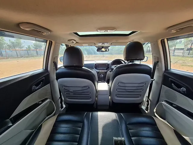 Used Mahindra XUV300 [2019-2024] W8 (O) 1.2 Petrol [2019] in Bangalore