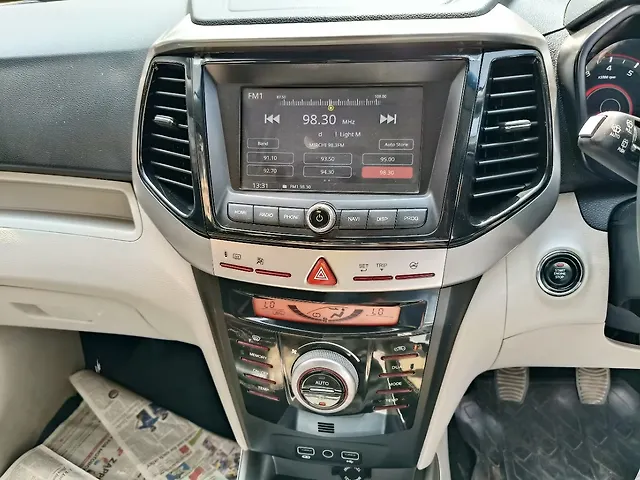 Used Mahindra XUV300 [2019-2024] W8 (O) 1.2 Petrol [2019] in Bangalore