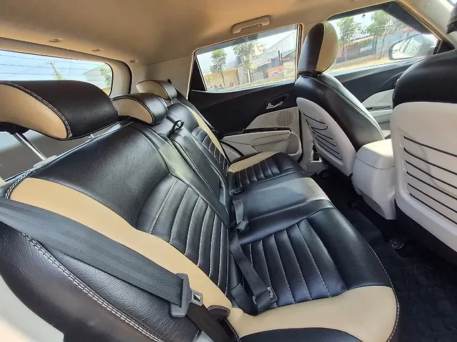 Used Mahindra XUV300 [2019-2024] W8 (O) 1.2 Petrol [2019] in Bangalore