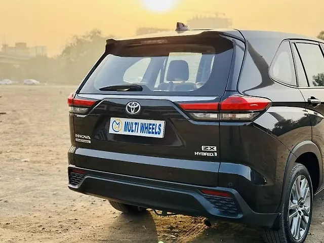 Used Toyota Innova Hycross ZX (O) Hybrid (Electric + Petrol) Automatic (e-CVT) 7 STR in Delhi