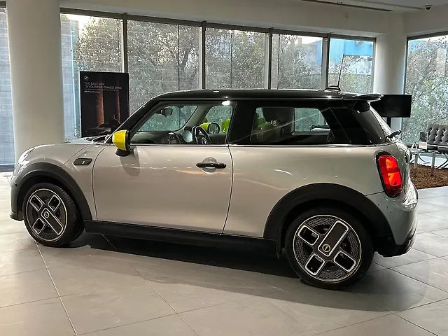 Used Mini Cooper SE 3-Door in Delhi Used Mini Cooper SE 3-Door in Delhi