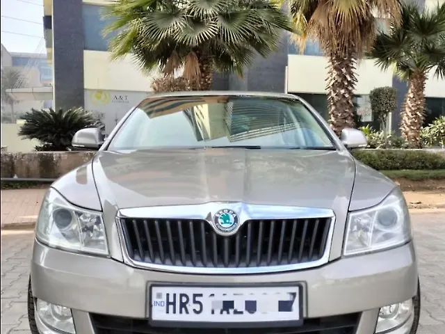 Used 2013 Skoda Laura in Mohali